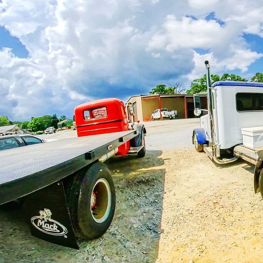 1987 Peterbilt 379 - Back