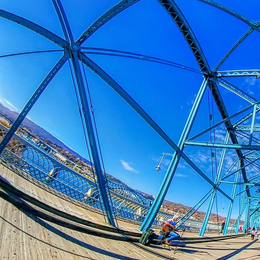 Walnut Street Bridge