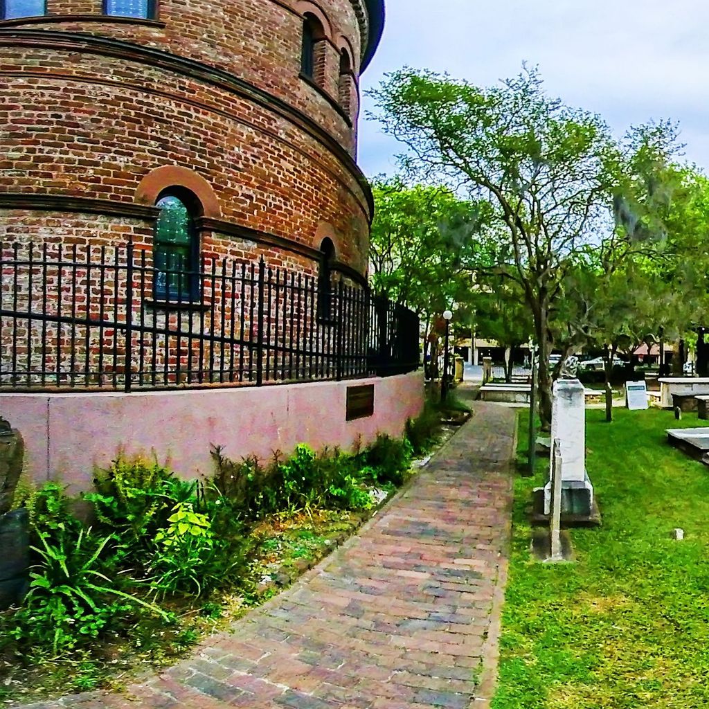 Circular Church S